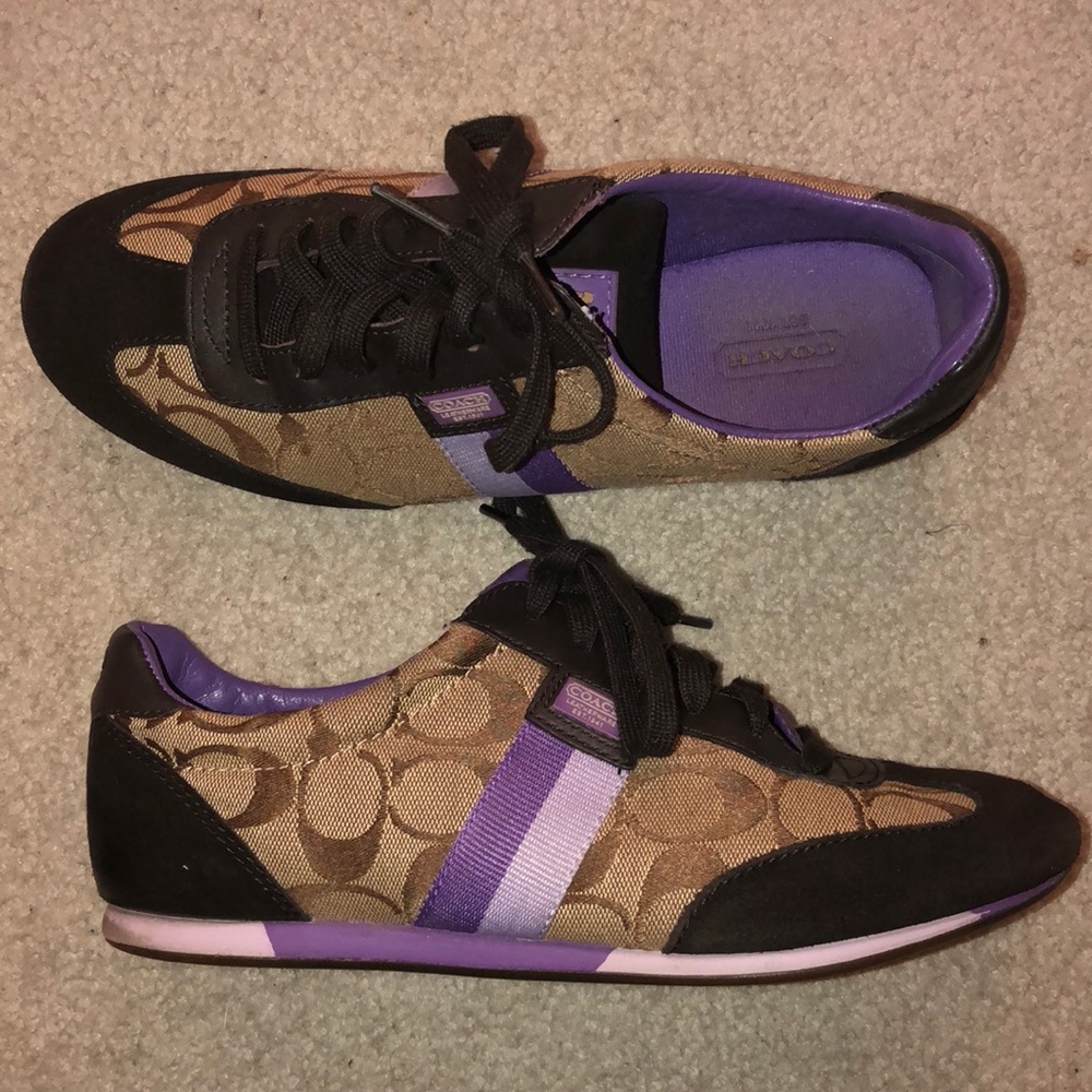 Coach signature tennis shoe
